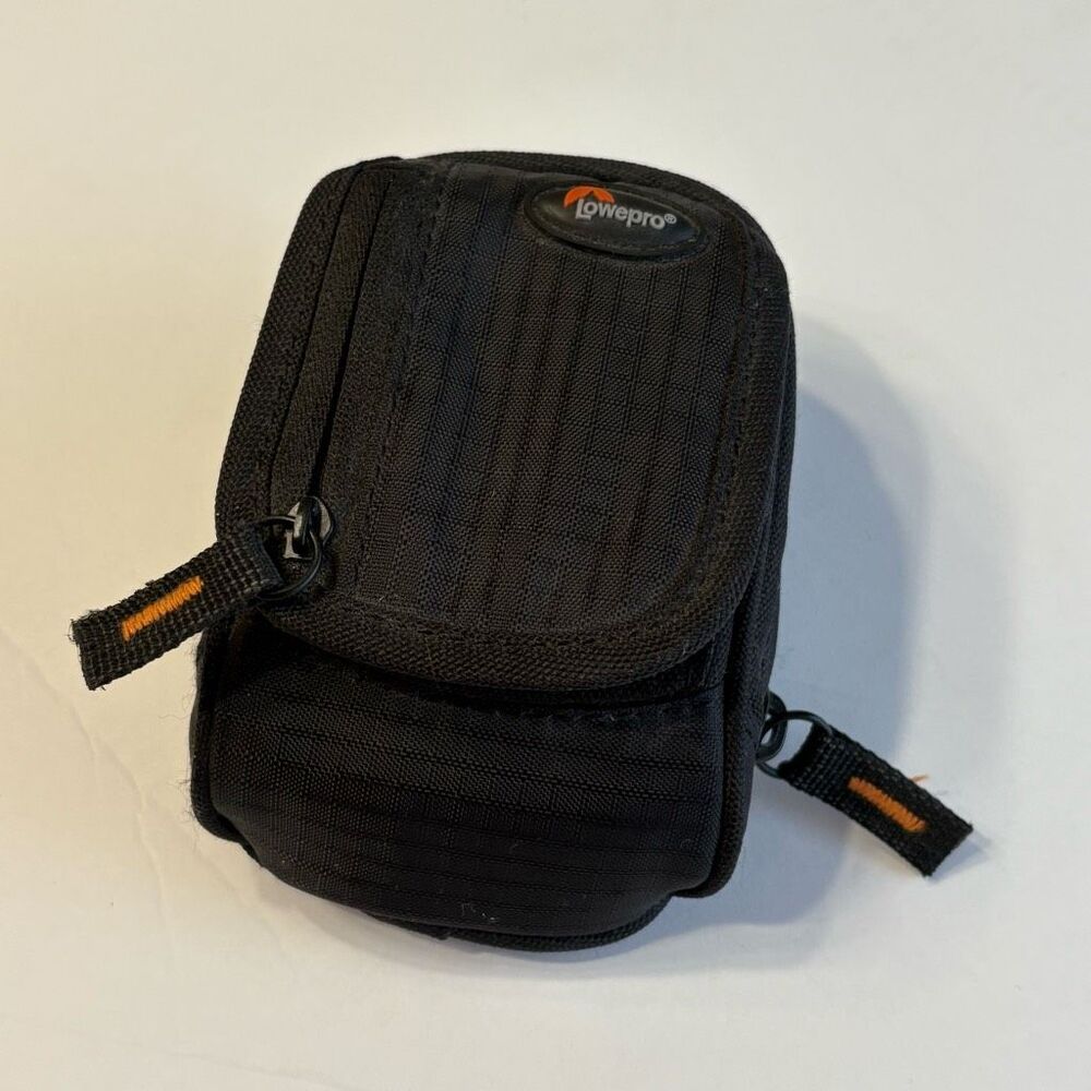 Lowepro Ridge 10 Pouch Black for Compact Digital Camera Bag
